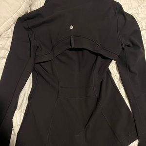 Lulu Lemon Define Jacket in black Size(6) worn once. in great condition.